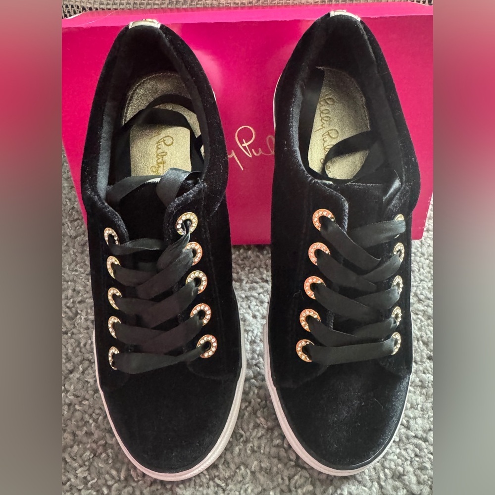 Lilly Pulitzer Black Velvet Ribbon Lace Low Top Lisa Sneakers-7 - Picture 2 of 8